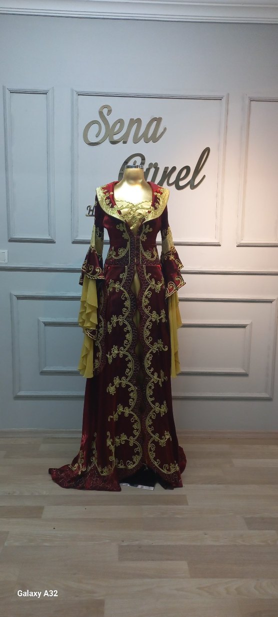 Bordo Uzun Kollu Nakışlı Straplez Bindallı - Görsel 2