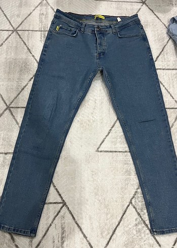 Erkek Regular Fit Düğmeli Mavi Denim Jean - Görsel 2