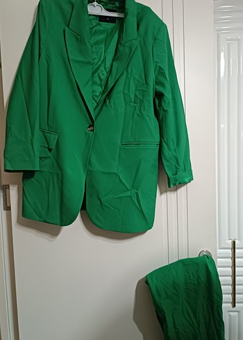 Yeşil Pilili Mini Kadın Kumaş Pantolon - Görsel 2