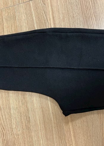 Kadın Siyah Pilili Kumaş şort - Görsel 2