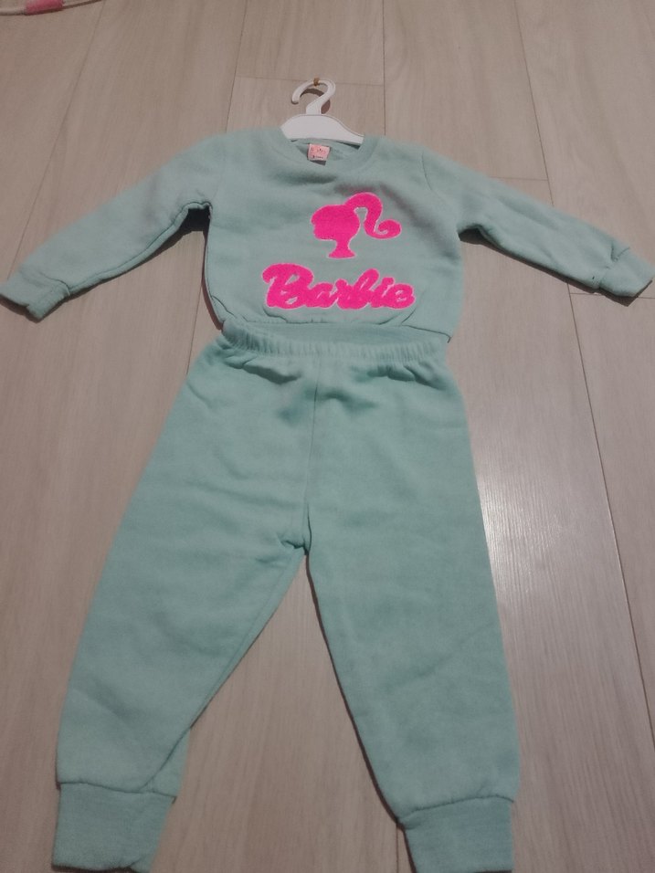 Kız Çocuk Barbie Nakışlı Kırmızı Eşofman Takımı 5_6 yaş için - Görsel 3