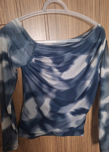 Drapeli V Yakalı Batik Desenli Kadın Bluz - Görsel 3