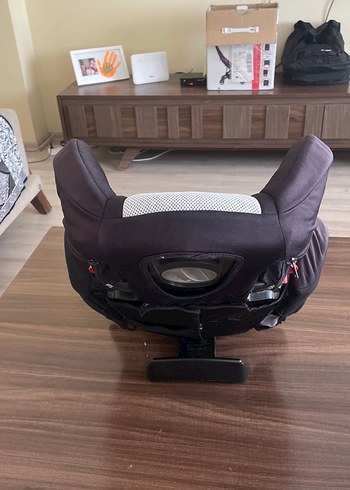 Gri-siyah çocuk araba koltuğu Chicco - Görsel 3