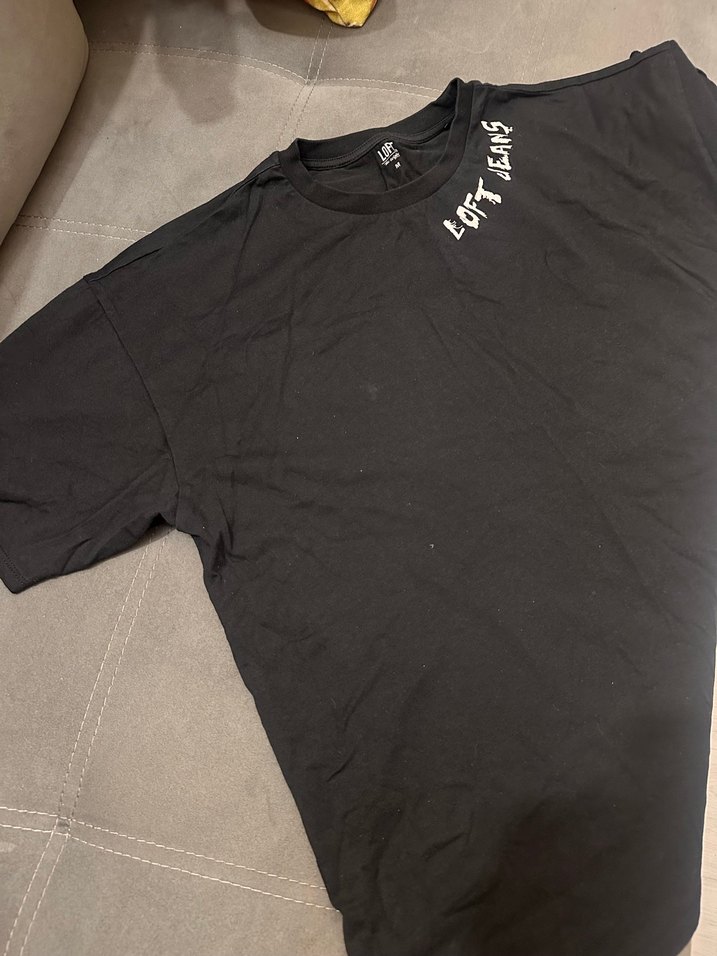 Siyah Baskılı Tişört - Görsel 3