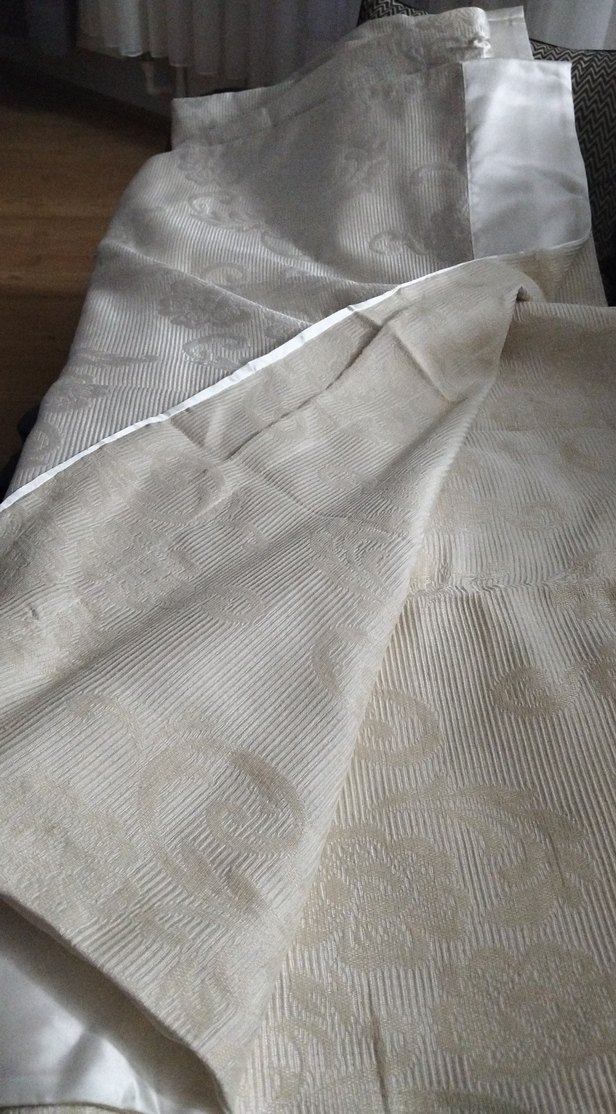 Nakışlı Beyaz yatak örtüsü - Görsel 3