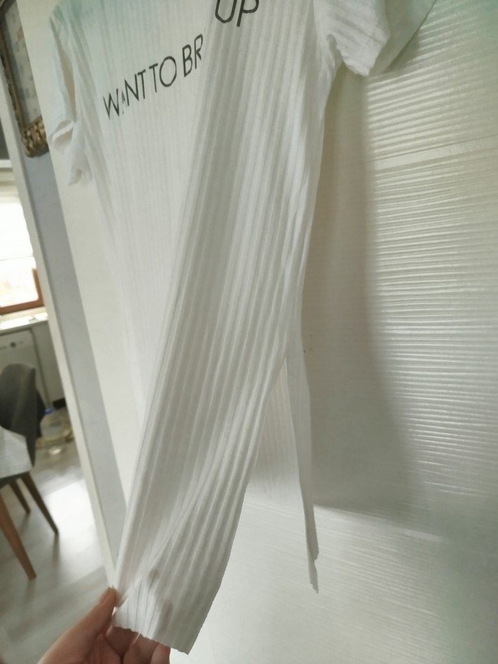 Beyaz Baskılı Keten Tişört - Görsel 2