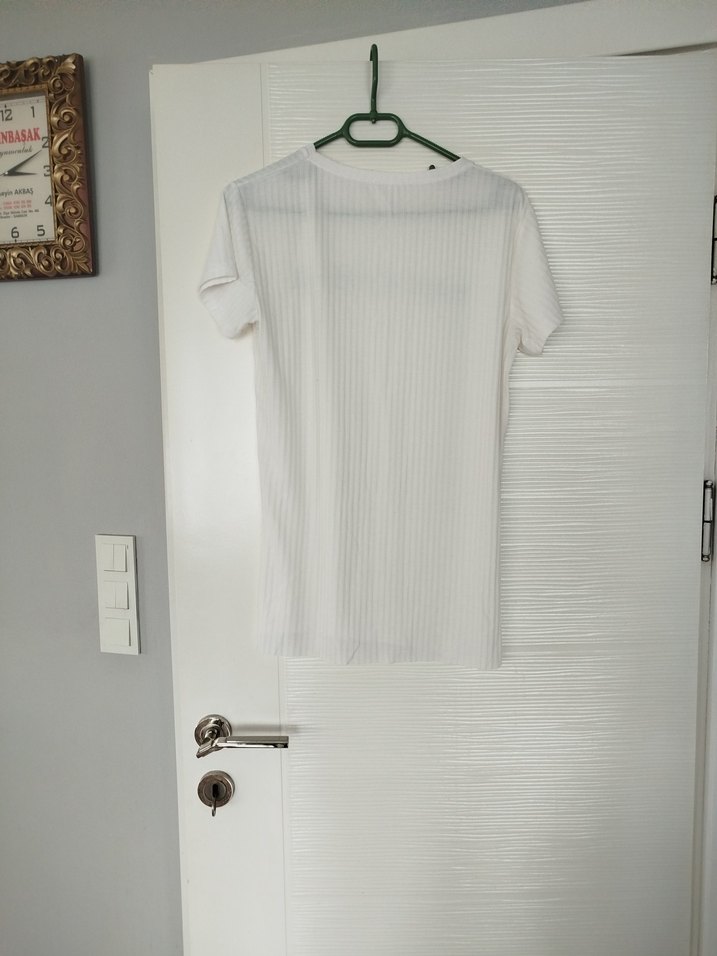 Beyaz Baskılı Keten Tişört - Görsel 3