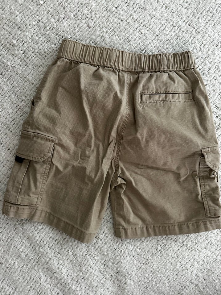 Erkek Çocuk Bej Kemerli Rahat Kesim Şort - Görsel 2
