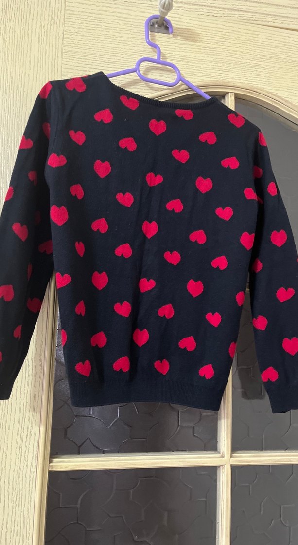 Kırmızı Kalp Desenli Siyah Hırka - Görsel 3