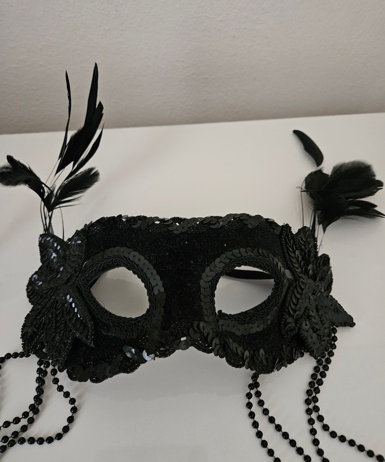 Siyah Tüylü Dantel Kadın Maskesi - Görsel 2