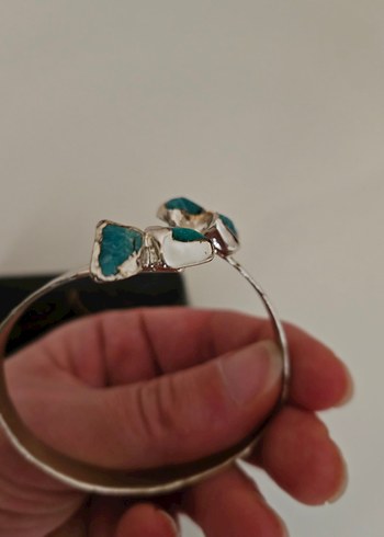 Turkuaz Taşlı Gümüş Renginde Bileklik - Görsel 4