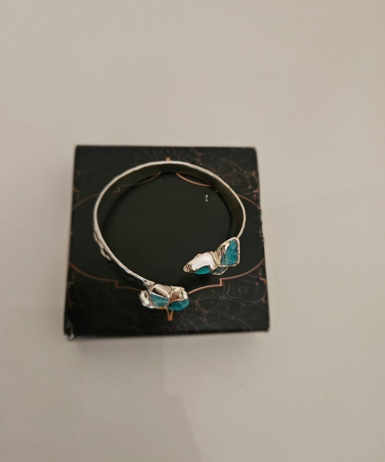 Turkuaz Taşlı Gümüş Renginde Bileklik - Görsel 3