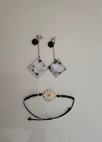 Minimalist Gri Beyaz Çiçekli Boncuklu Takı Seti - Görsel 2