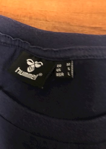 Sıfır orjinal Hummel M beden lacivert tshirt - Görsel 2