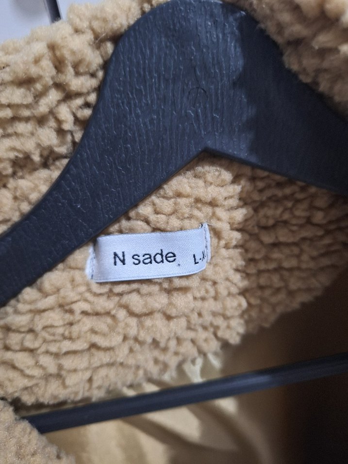 Düğmeli Bej Kadın Peluş Ceket - Görsel 3