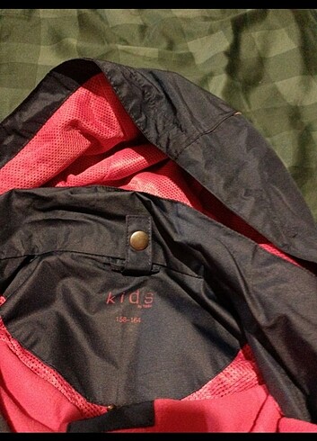 Az kullanılmış çocuk montu - Görsel 7