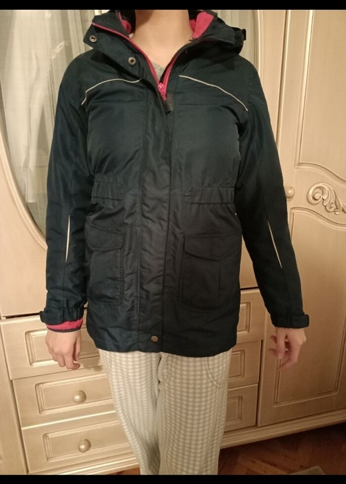 Az kullanılmış çocuk montu - Görsel 3