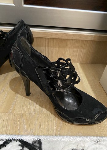 Tokalı Siyah Gotik Yüksek Topuklu Stiletto - Görsel 3