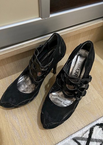 Tokalı Siyah Gotik Yüksek Topuklu Stiletto - Görsel 4