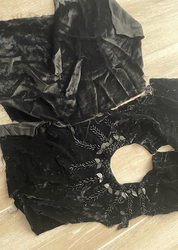 Boncuk İşlemeli Siyah Uzun Kadın Abiye yakası - Görsel 2