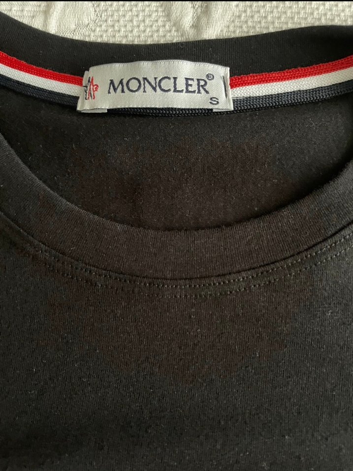 Siyah Kısa Kollu Moncler Tişört - Görsel 3