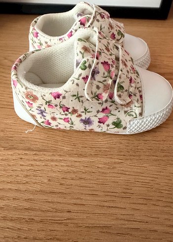 Çiçek Desenli Kız Bebek İlk Adım Ayakkabısı - Görsel 2