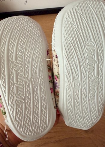 Çiçek Desenli Kız Bebek İlk Adım Ayakkabısı - Görsel 3