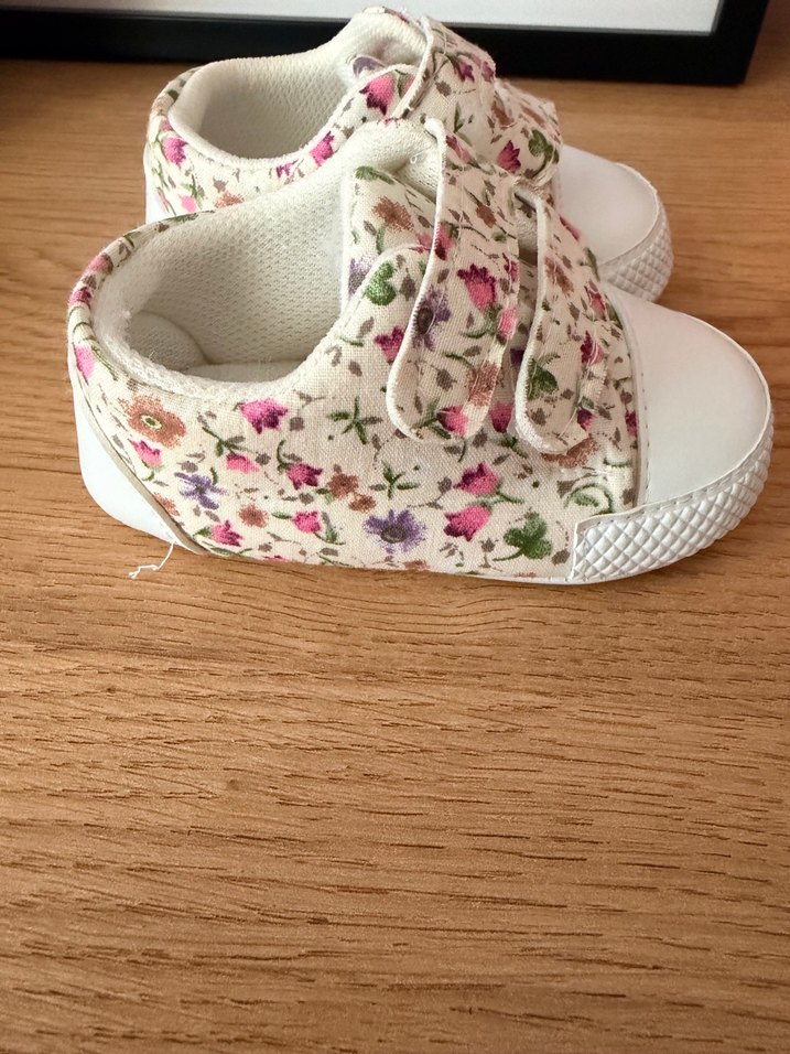 Çiçek Desenli Kız Bebek İlk Adım Ayakkabısı - Görsel 2