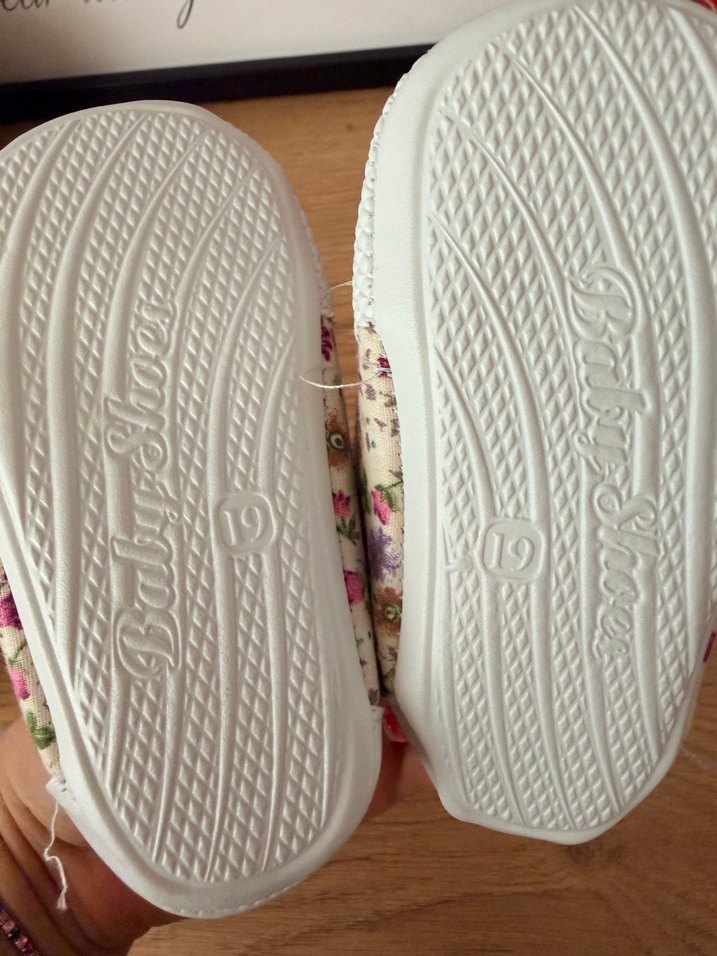 Çiçek Desenli Kız Bebek İlk Adım Ayakkabısı - Görsel 3