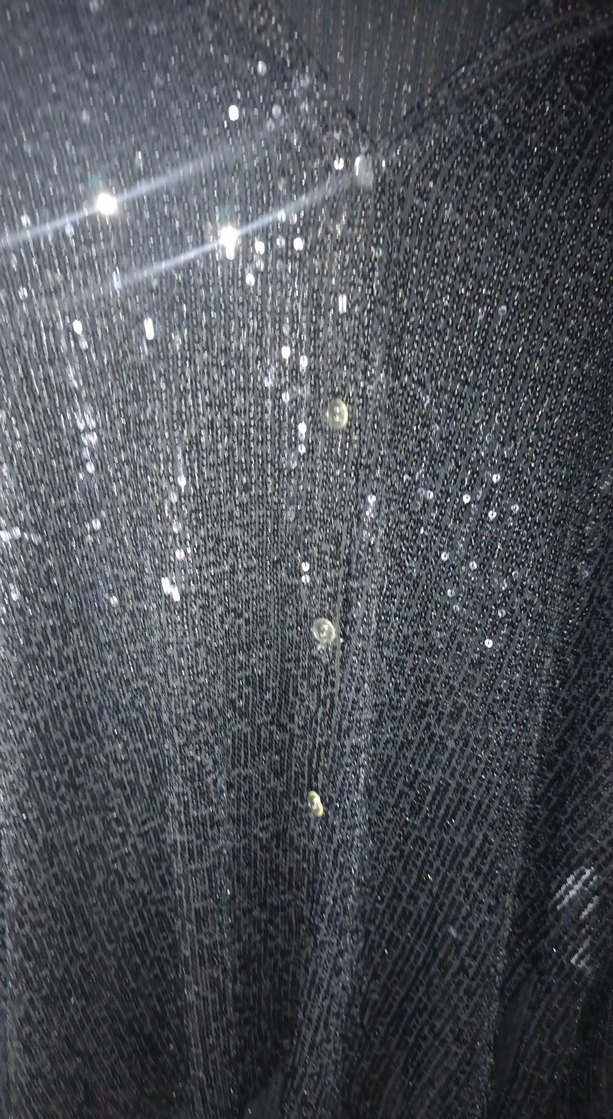 Parlak Düğmeli V Yaka Siyah Kadın Bluz - Görsel 3