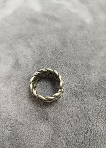 Gri Zincir Detaylı Yılan Desenli Kadın Yüzük - Görsel 2