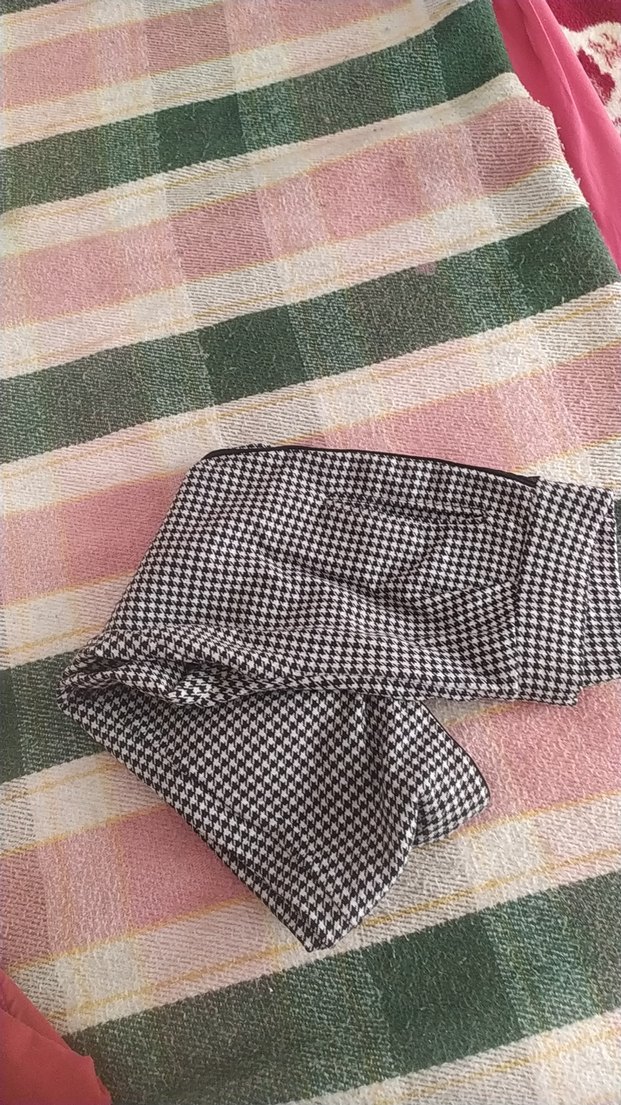 Kadın Gri Ekose Pilili Kumaş Pantolon - Görsel 3