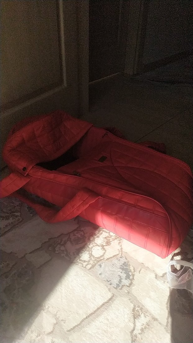 Kırmızı Parlak anne kucağı - Görsel 3