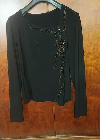 Siyah İşlemeli Uzun Kollu Gotik Bluz - Görsel 2