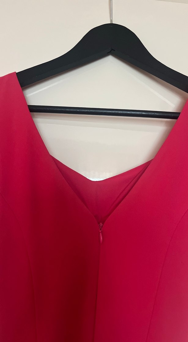 Pembe V Yakalı Midi Elbise - Görsel 4