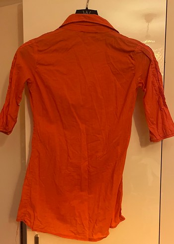 Yavruağzı Kısa Kollu Düğmeli Kadın Gömlek - Görsel 2