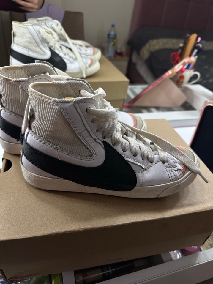 Beyaz Gri Şık Kadın Spor Ayakkabı - Görsel 2