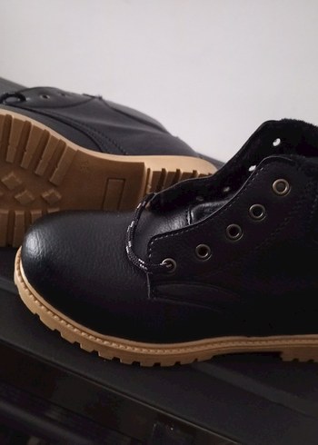 Siyah Kürk Detaylı Erkek Bot - Görsel 2