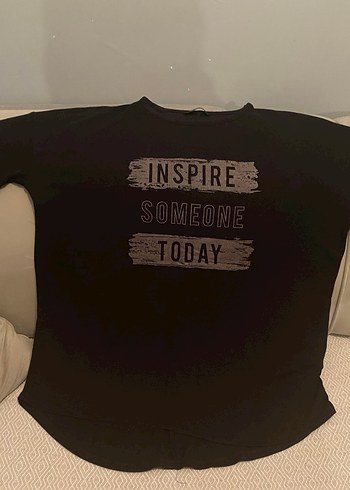 Siyah Süet Görünümlü Baskılı  Bluz - Görsel 2