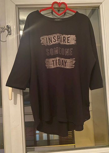 Siyah Süet Görünümlü Baskılı  Bluz - Görsel 3