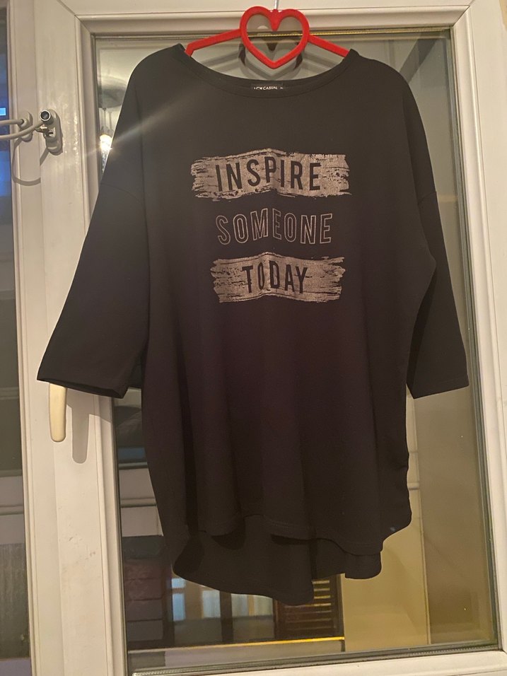 Siyah Süet Görünümlü Baskılı  Bluz - Görsel 3