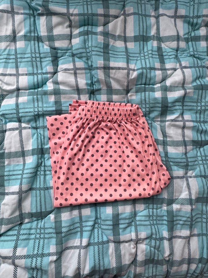 Hiç kullanılmamış yumuşacık pijama - Görsel 2