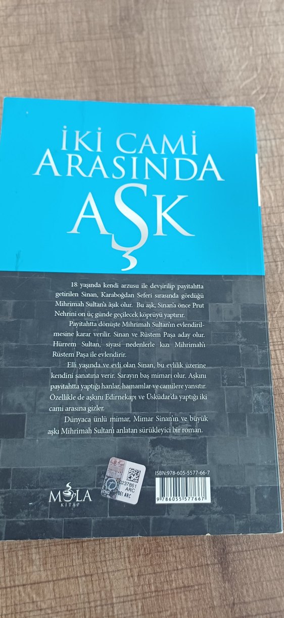 İki Cami Arasında Aşk - Mürvet Sarıyıldız - Görsel 2