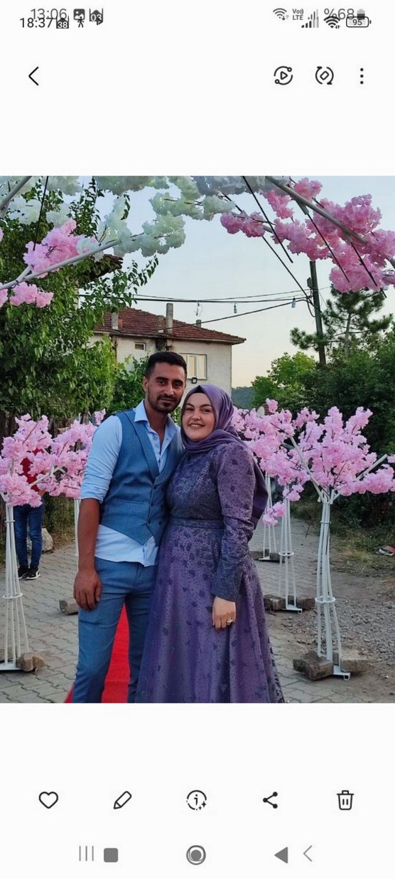 Uzun Mor Drapeli Etnik Desenli Notalı Yaka Elbise - Görsel 2