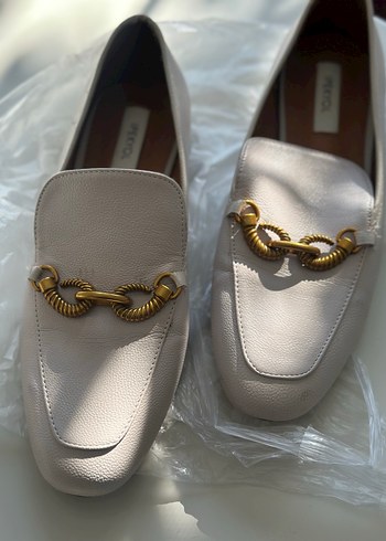 İPEKYOL Zincir Detaylı Beyaz Deri - Görsel 2