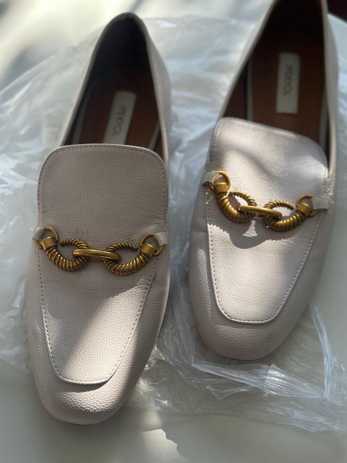 İPEKYOL Zincir Detaylı Beyaz Deri - Görsel 2