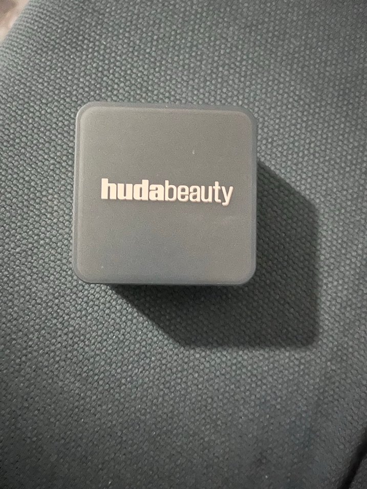 Hudabeauty Easy Bake Gevşek Pudra 20g - Görsel 3