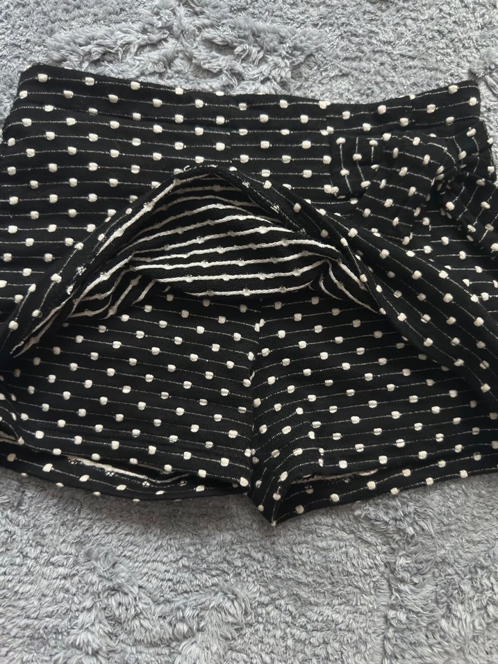 Puantiye Desenli Fırfırlı Mini Etek - Görsel 3