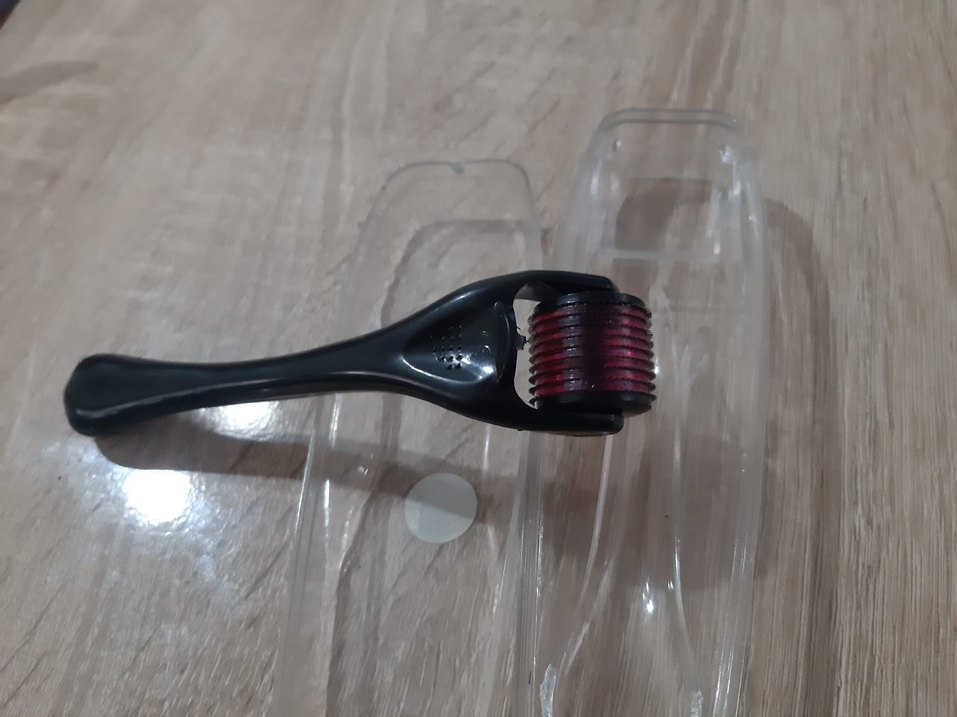 Siyah Mikro İğneli Yüz Masaj Aleti - Görsel 2