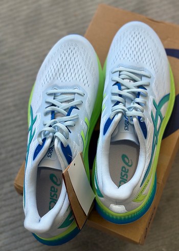 Asics Beyaz GT 2000 Erkek Koşu Ayakkabısı - Görsel 2